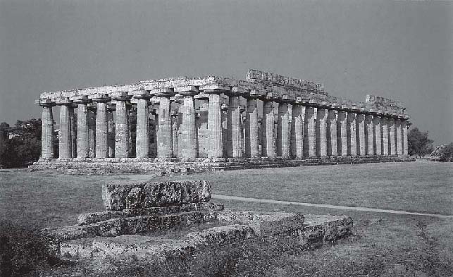 Храм Геры (Базилика) в Пестуме. Около 550 г. до н. э.