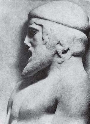 Голова Атласа. Фрагмент метопы храма Зевса в Олимпии. Мрамор. 468—456 гг. до