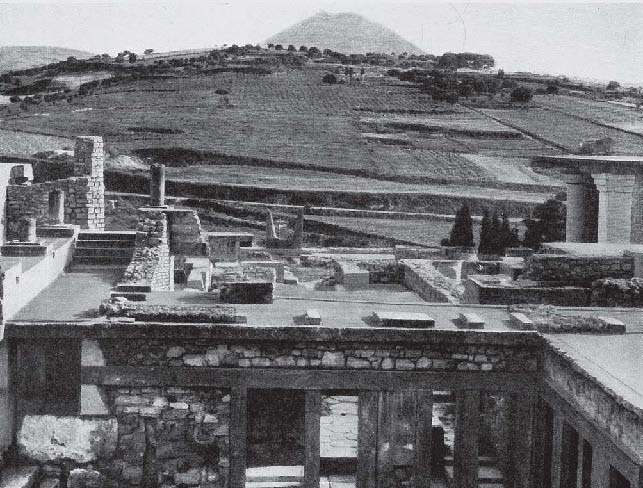 Кносский дворец на острове Крит. Южный флигель. XVI в. до н. э. Частично реконструирован